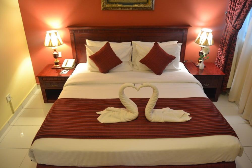 Al Maha Regency Hotel Suites - Managed By Aoudi Consultants Sharjah Eksteriør bilde
