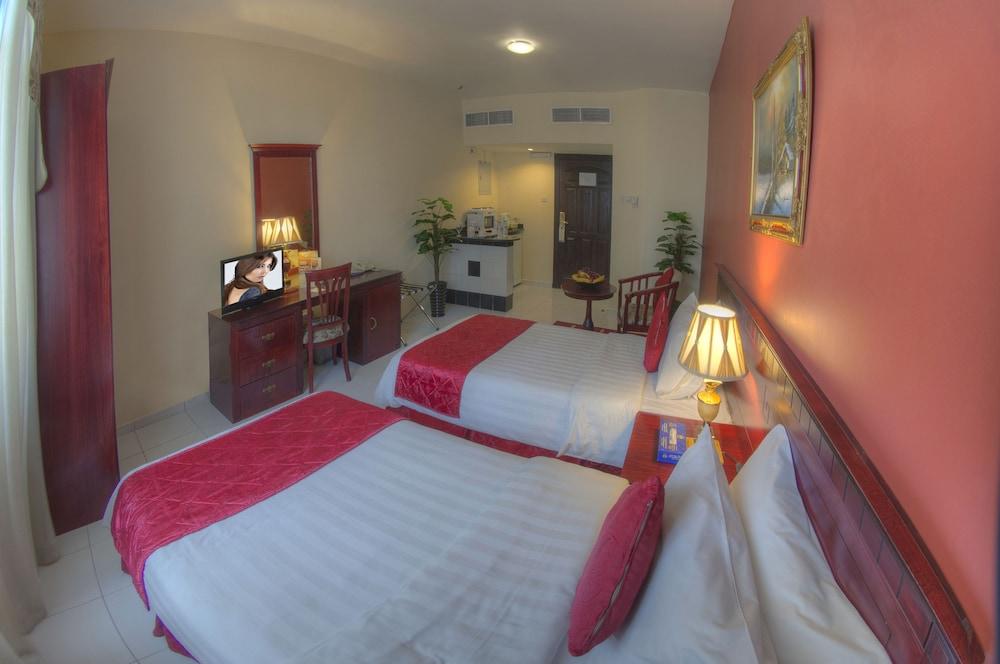 Al Maha Regency Hotel Suites - Managed By Aoudi Consultants Sharjah Eksteriør bilde