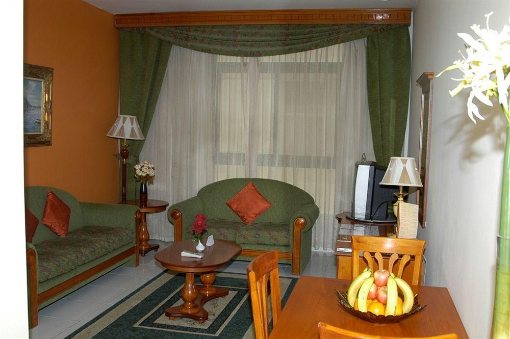 Al Maha Regency Hotel Suites - Managed By Aoudi Consultants Sharjah Eksteriør bilde